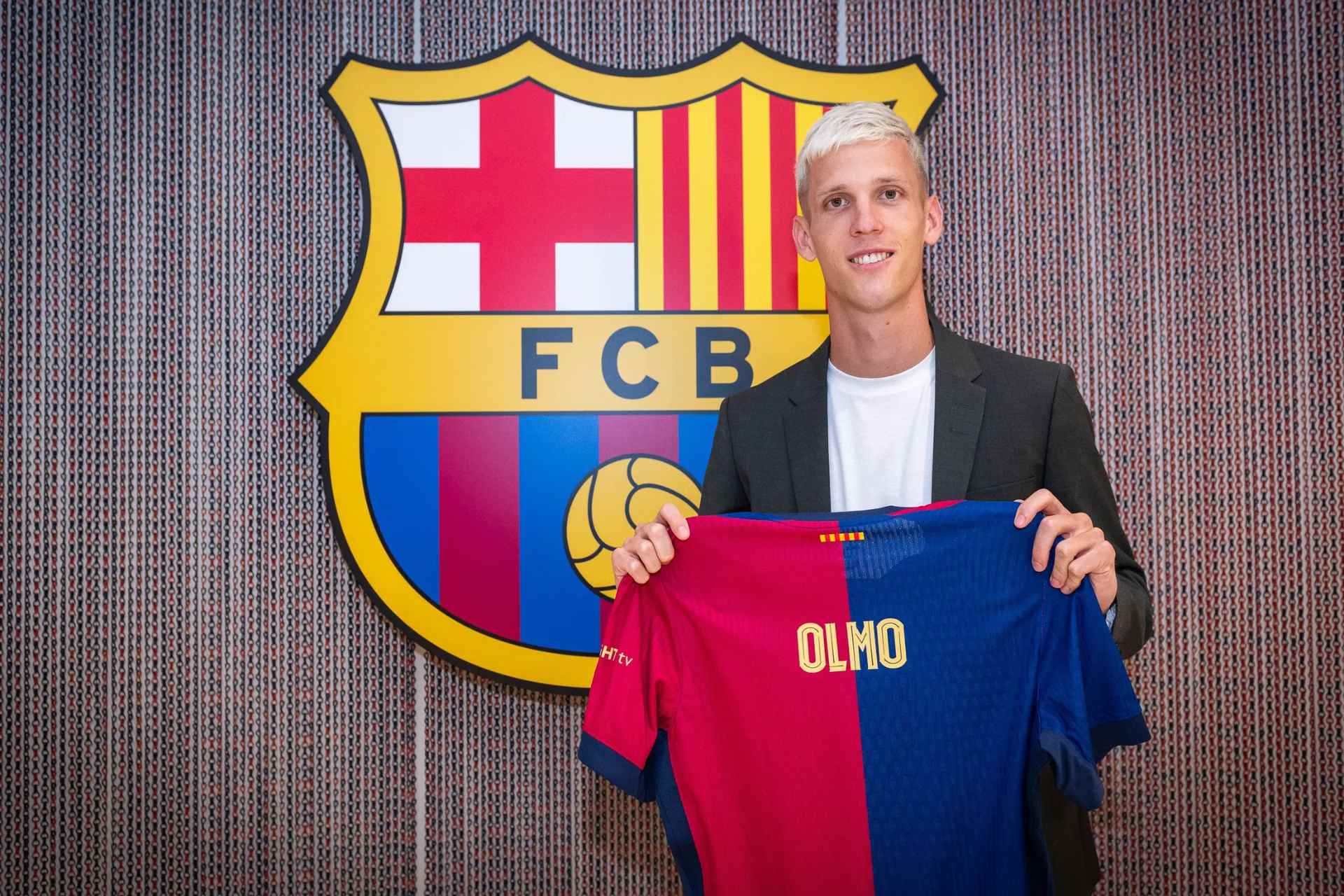Dani Olmo, nuevo jugador del FC Barcelona Dani Olmo, nuevo jugador del FC Barcelona
