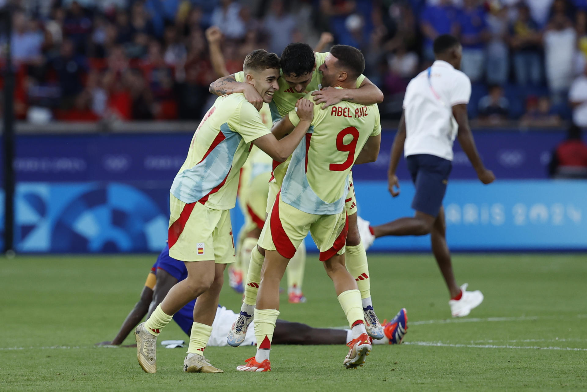 España suma su segundo oro olímpico en el futbol varonil de JJ.OO. España suma su segundo oro olímpico en el futbol varonil de JJ.OO.