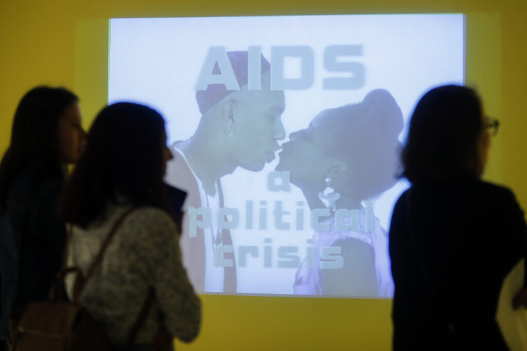 Exposición de 'Gran Fury' en México reflexiona sobre la epidemia por VIH - exposicion-del-neoyorquino-gran-fury-en-mexico-reflexiona-sobre-la-epidemia-por-vih3-1024x683