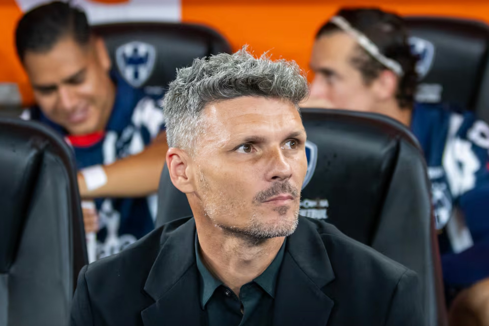 Rayados anuncia el cese del entrenador Fernando Ortiz