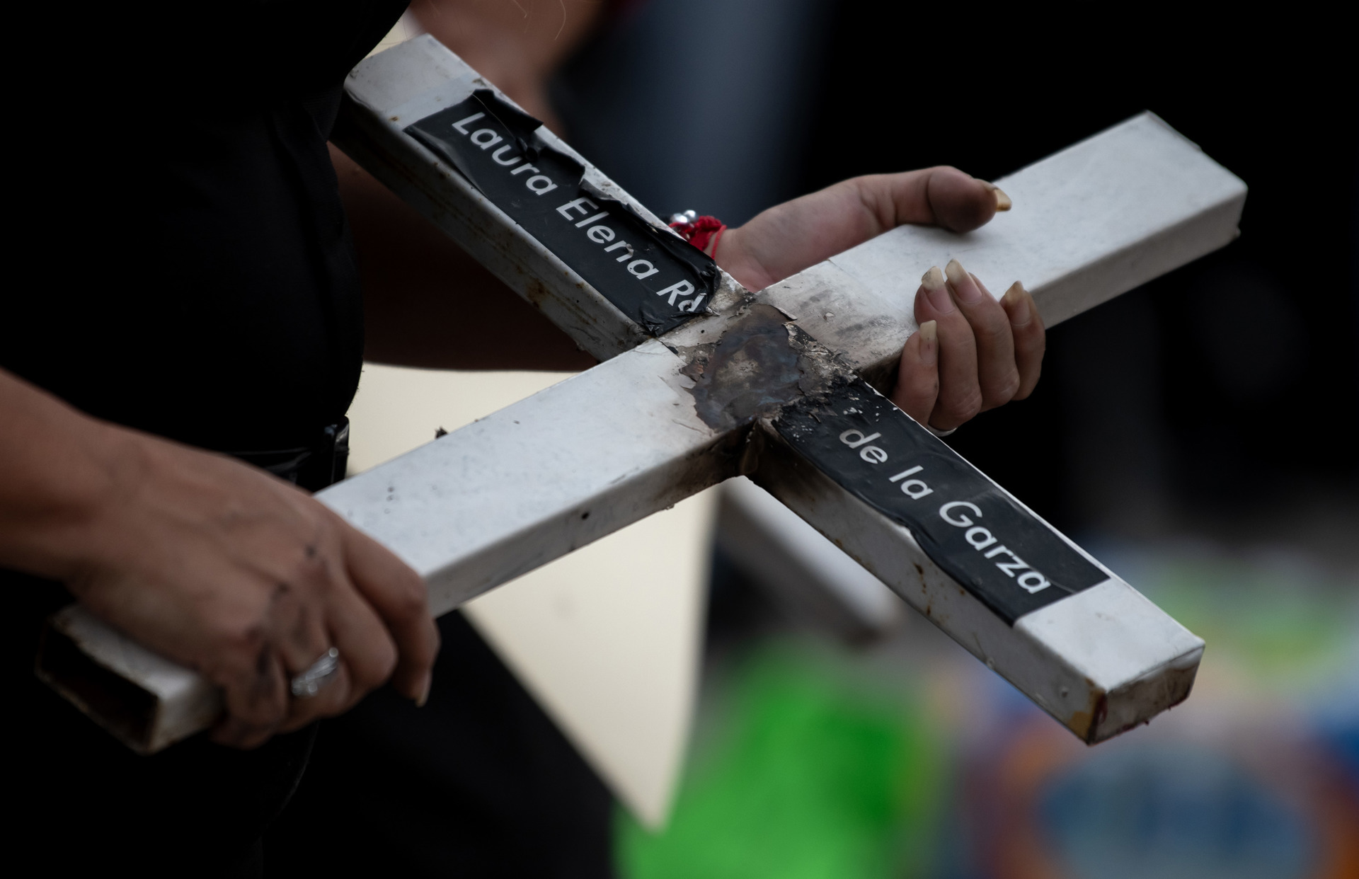 Inauguran memorial en recuerdo de las 52 víctimas del atentado contra el Casino Royale