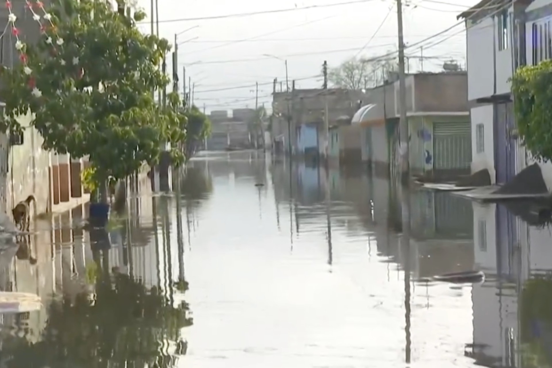 “Tengo que cuidar investidura, no me puedo exponer”: AMLO confirma que no visitará Chalco tras inundaciones