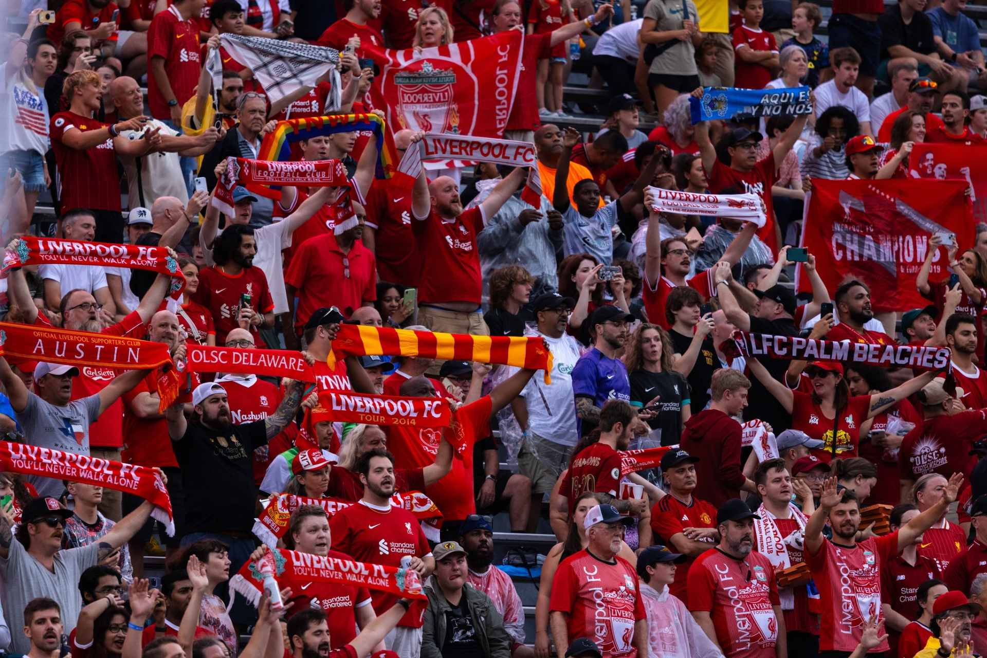 Precio de las entradas en la Premier League sube 875 % en 30 años