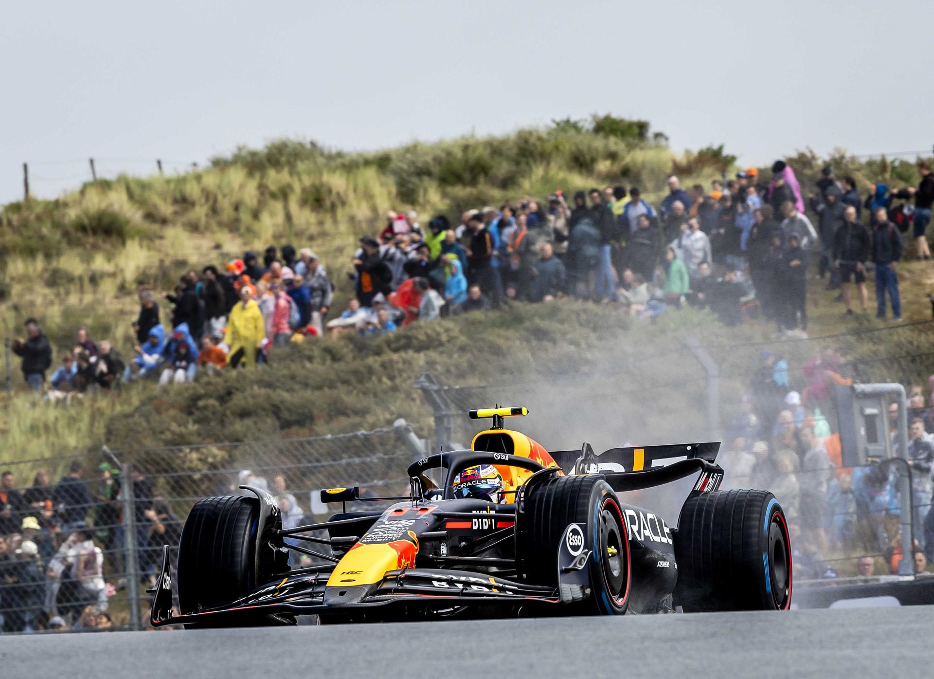 Russell lidera segunda tanda de libres en el GP de Países Bajos; Pérez fue 12 Russell lidera segunda tanda de libres en el GP de Países Bajos; Pérez fue 12