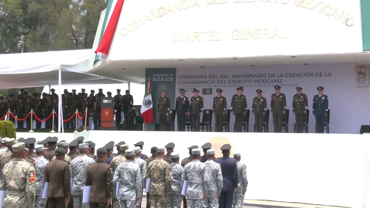 Conmemora Sedena el tercer aniversario de la Comandancia del Ejército Mexicano Conmemora Sedena el tercer aniversario de la Comandancia del Ejército Mexicano