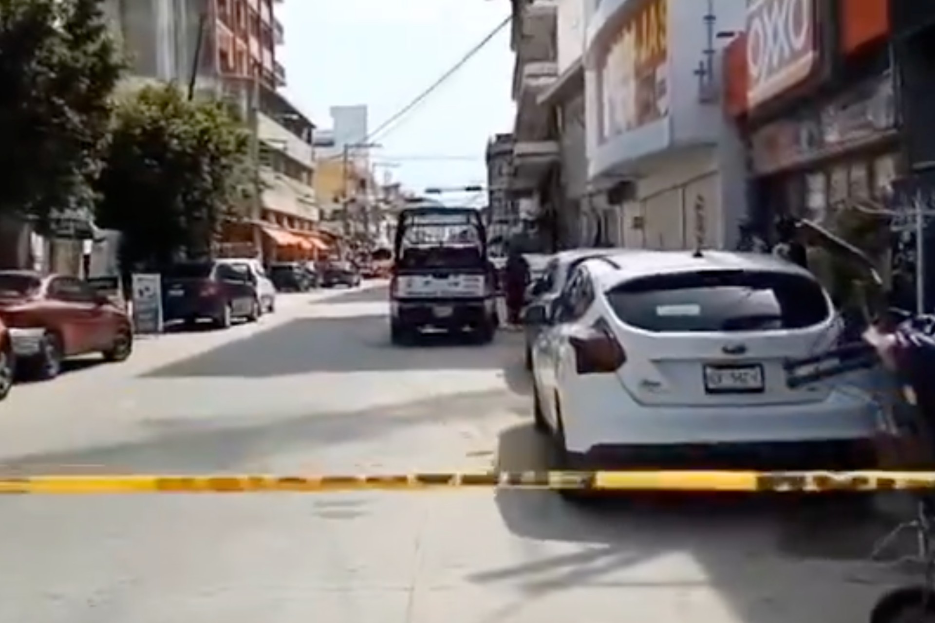 Sujetos asaltan centro joyero en Acapulco, Guerrero Sujetos asaltan centro joyero en Acapulco, Guerrero