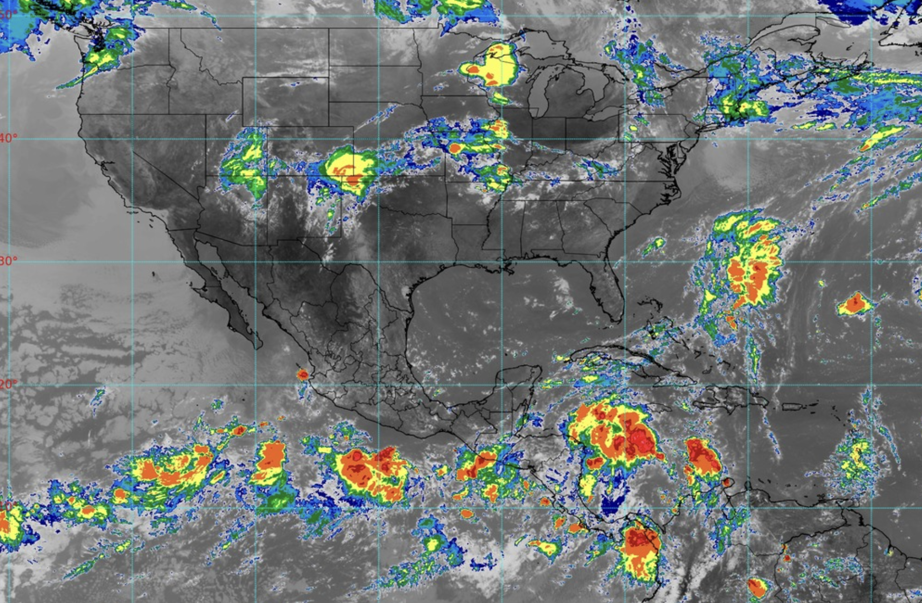 Alerta por lluvias en 16 estados de México