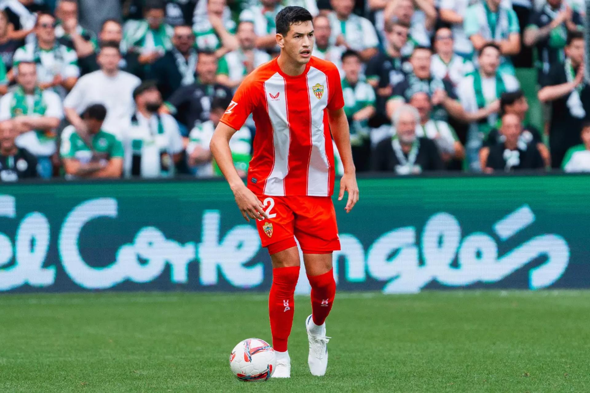 César Montes deja el Almería y se va traspasado al Lokomotiv de Moscú César Montes deja el Almería y se va traspasado al Lokomotiv de Moscú