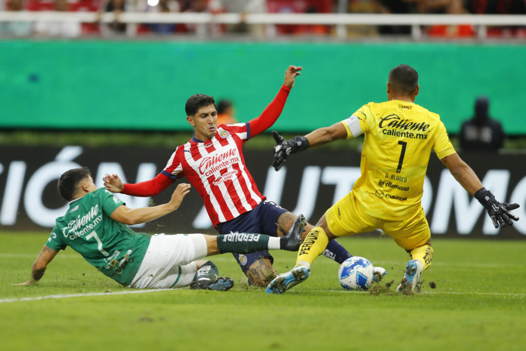 Chivas derrota al León y sube al quinto lugar en el Apertura 2024 - chivas-derrota-al-leon-y-sube-al-quinto-lugar-en-el-apertura-2024-4-1024x683