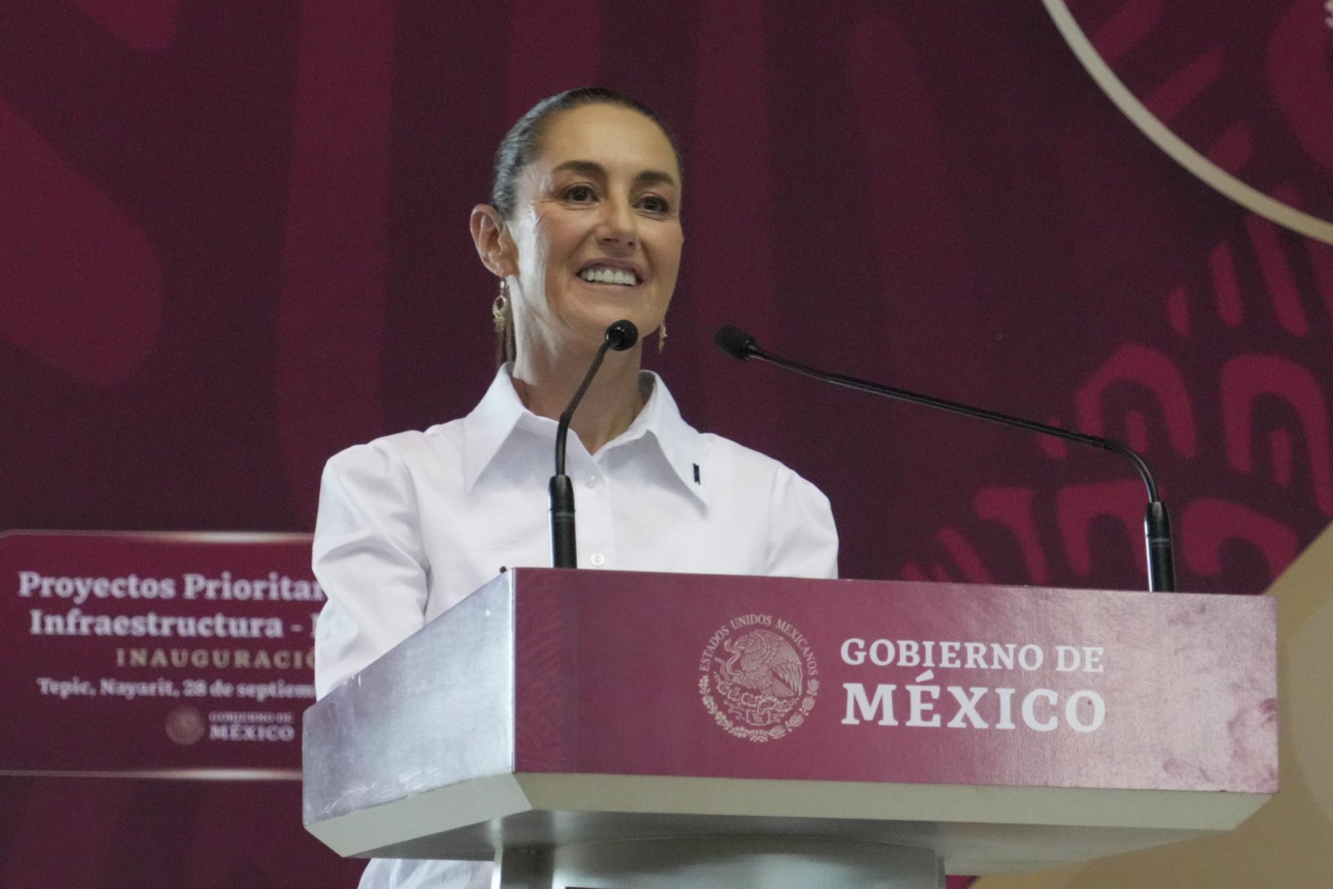 Sheinbaum promete gobernar con los principios de la 4T