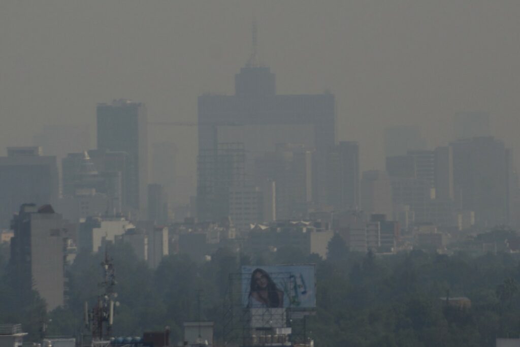 Se mantiene la contingencia ambiental en el Valle de México: ¿Qué autos no circularán el domingo 26 de abril de 2026?