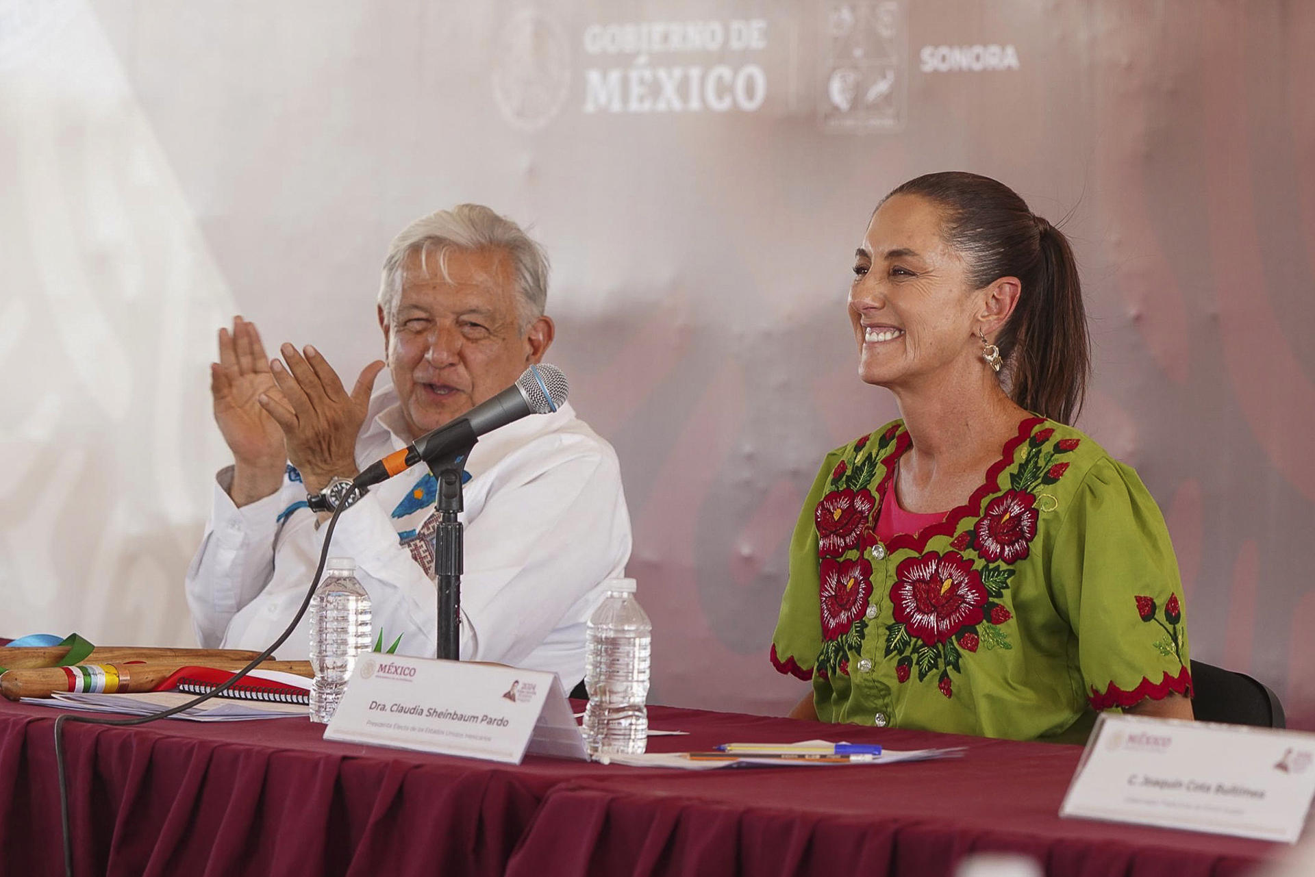 AMLO atribuye a Sheinbaum la decisión de excluir al rey de España de su investidura