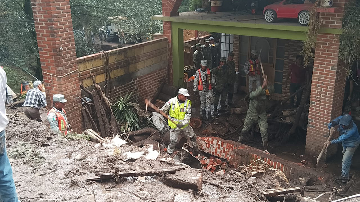 Sube a 9 cifra de víctimas por deslave en Jilotzingo, Edomex Sube a 9 cifra de víctimas por deslave en Jilotzingo, Edomex