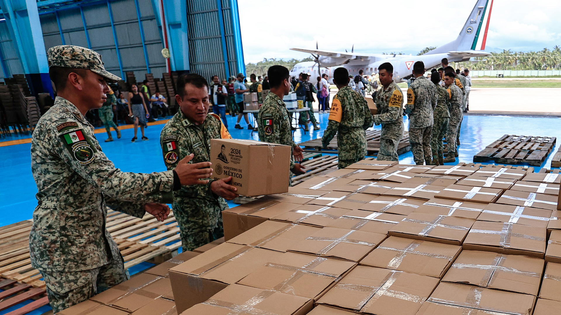 Sedena inicia Fase de Recuperación en Acapulco; “vamos a redoblar esfuerzos”, asegura el general Enrique Martínez