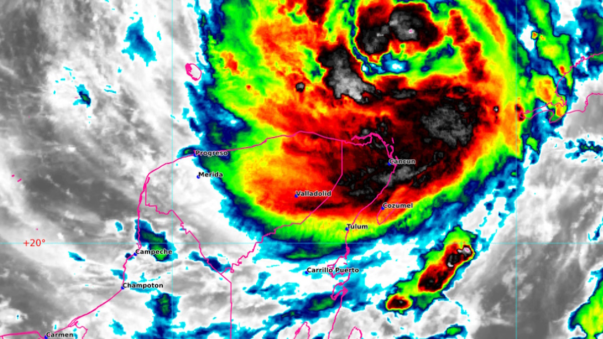 Huracán ‘Helene’ se aleja de Quintana Roo mientras se intensifica