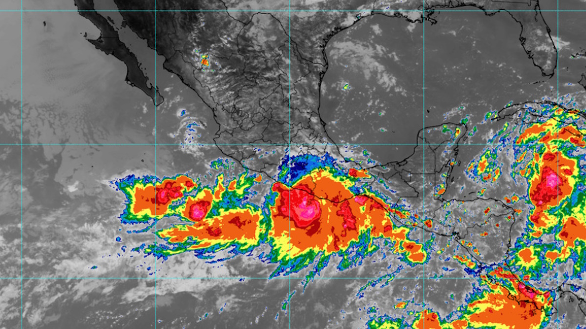 ‘John’ se fortalece a huracán categoría 2; tocará tierra entre Guerrero y Oaxaca ‘John’ se fortalece a huracán categoría 2; tocará tierra entre Guerrero y Oaxaca