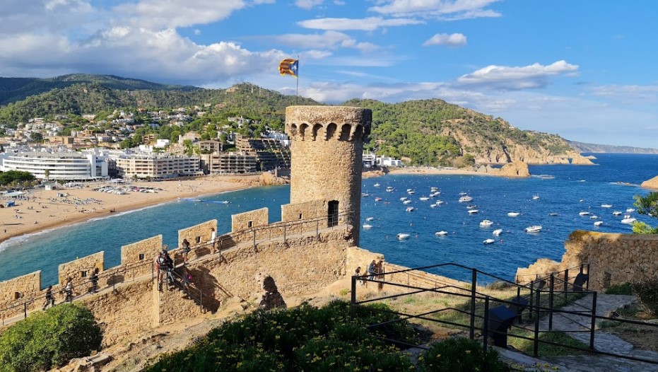 Mexicana muere al caer por acantilado en Cataluña, España Mexicana muere al caer por acantilado en Cataluña, España