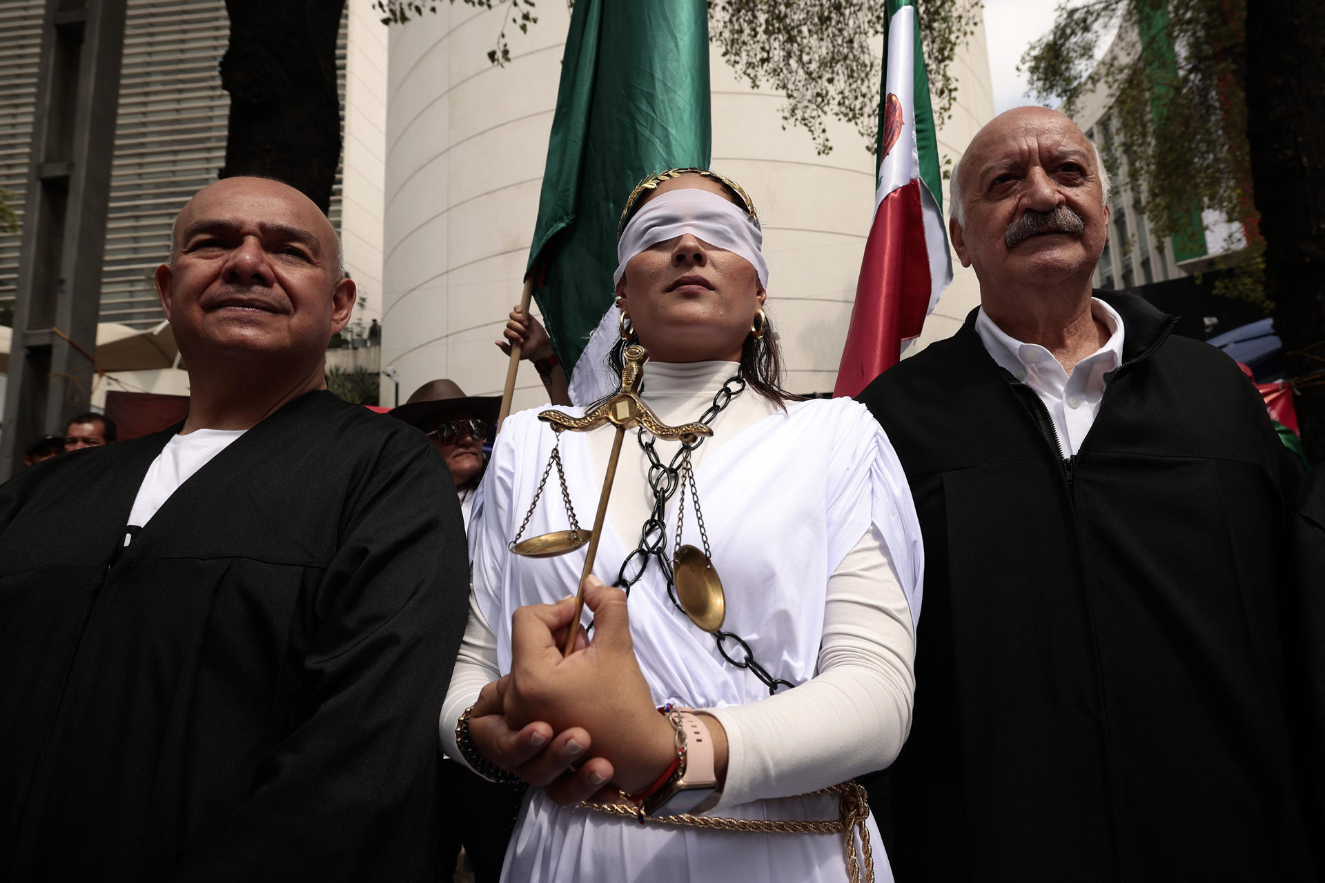 Trabajadores del PJ vuelven a protestar contra reforma de AMLO