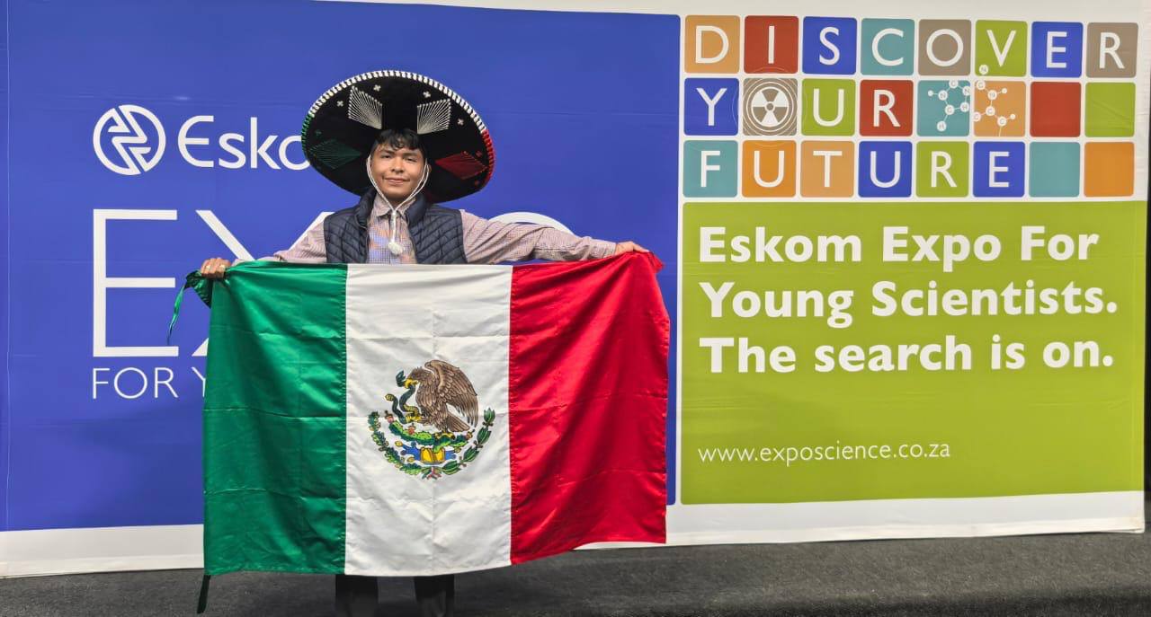 Joven mexicano gana medalla de oro en Expo para jóvenes Científicos de Johannesburgo Joven mexicano gana medalla de oro en Expo para jóvenes Científicos de Johannesburgo