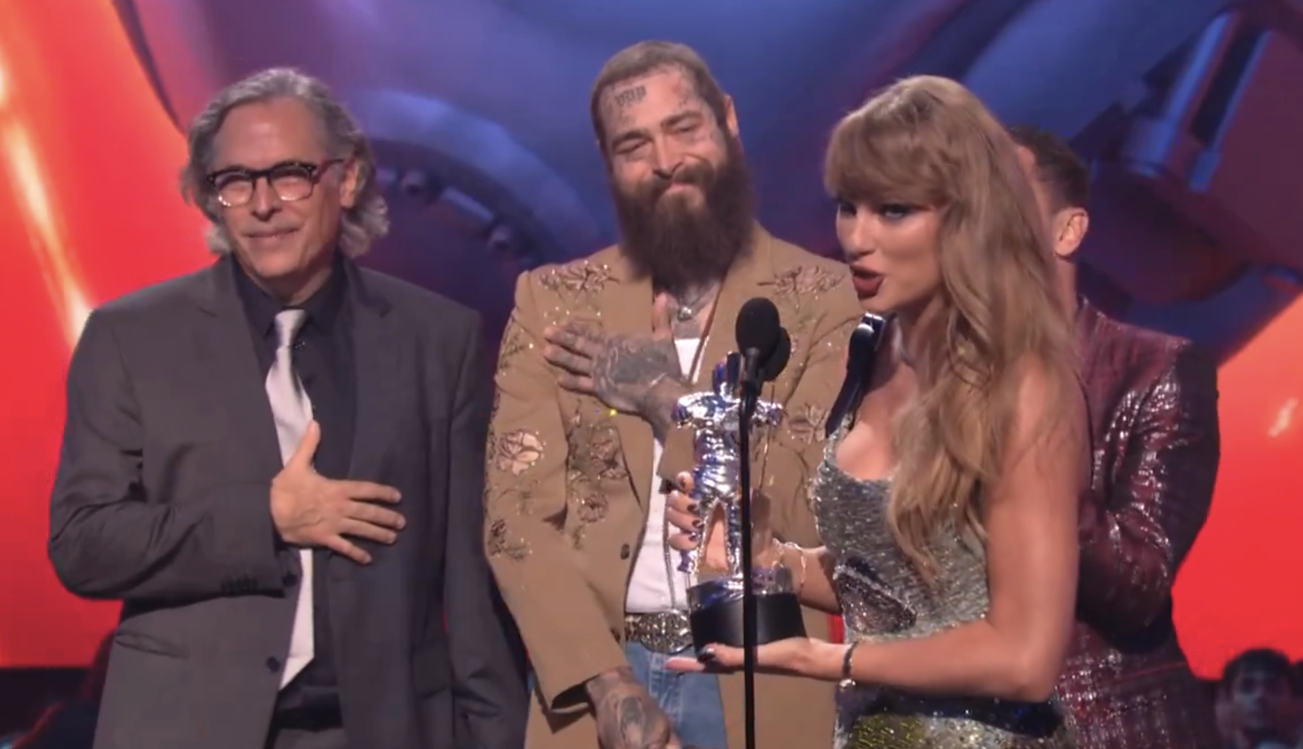 “Es un genio”: Taylor Swift agradece a Rodrigo Prieto en su gran triunfo en los MTV VMA “Es un genio”: Taylor Swift agradece a Rodrigo Prieto en su gran triunfo en los MTV VMA