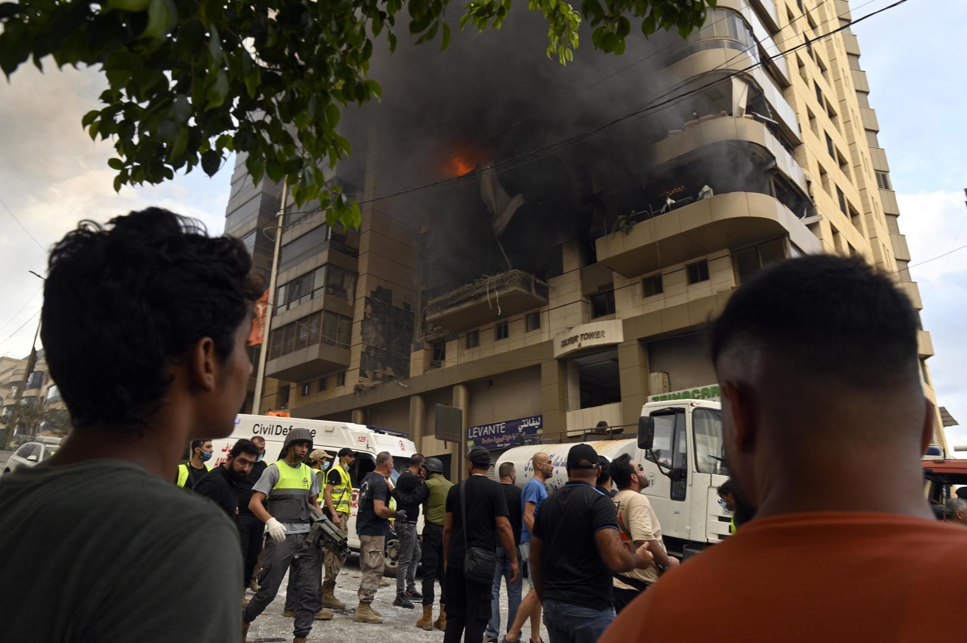 Ejército de Israrel bombardea objetivos de Hezbolá en Beirut