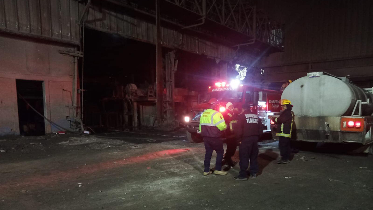 Explosión en planta acerera de Tlaxcala deja 12 muertos