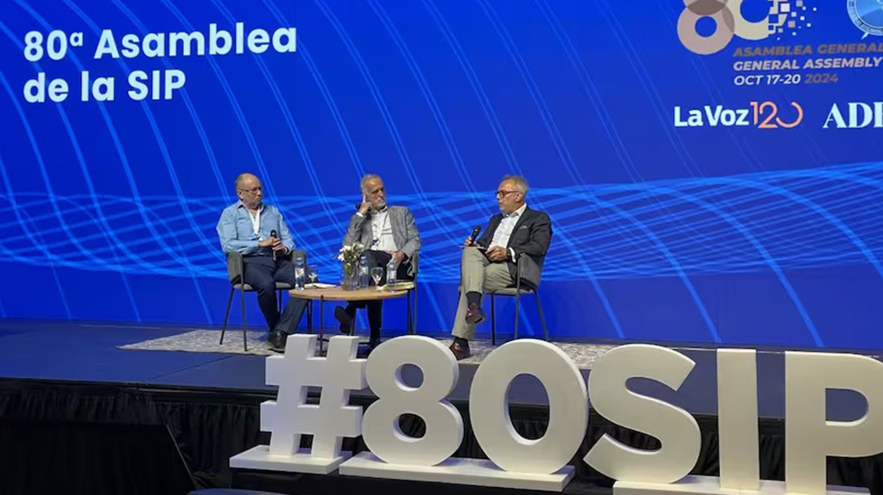 Daniel Zovatto concluye participación en la Asamblea General de la SIP con panel sobre democracia Daniel Zovatto concluye participación en la Asamblea General de la SIP con panel sobre democracia