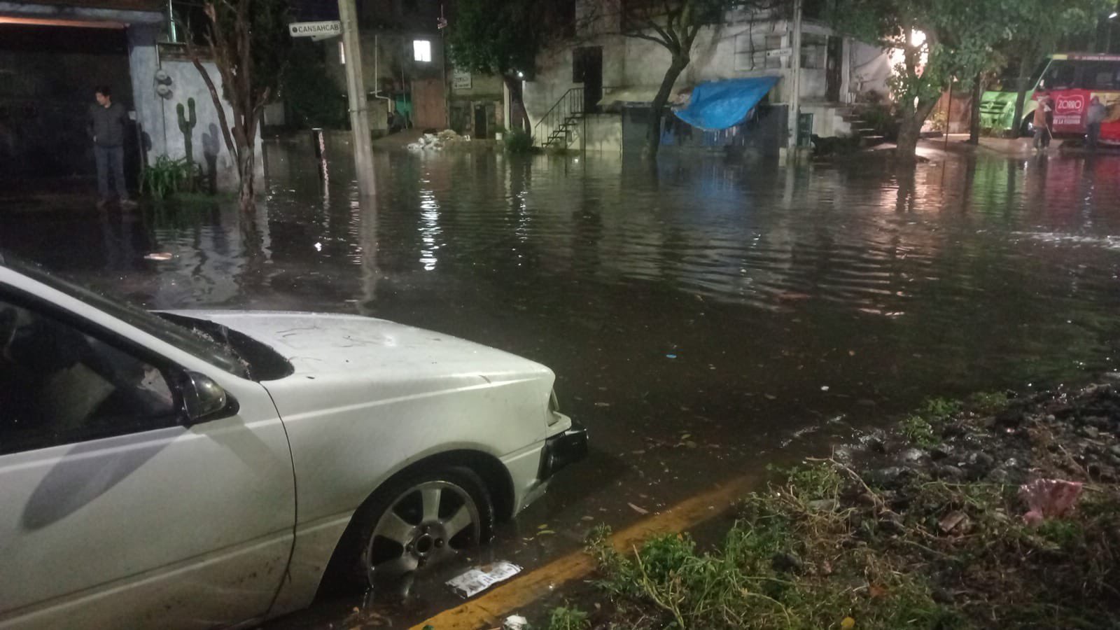 Lluvias inundan Tlalpan y la carretera Picacho-Ajusco