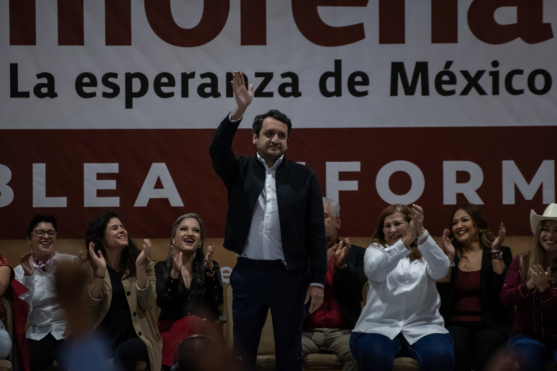 López Beltrán aparece por primera vez como secretario de Morena