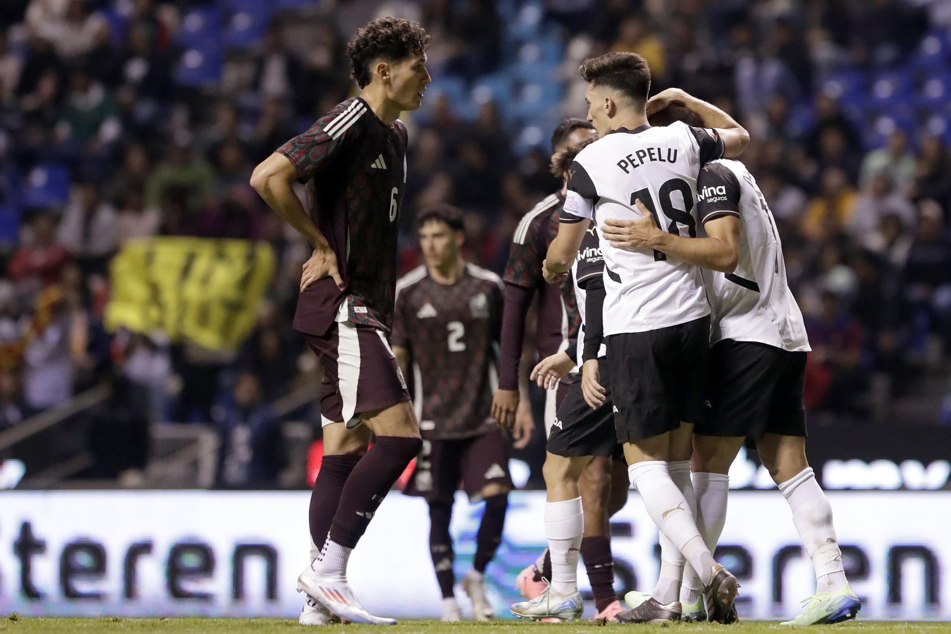 México empata con el Valencia B y da pena en Puebla