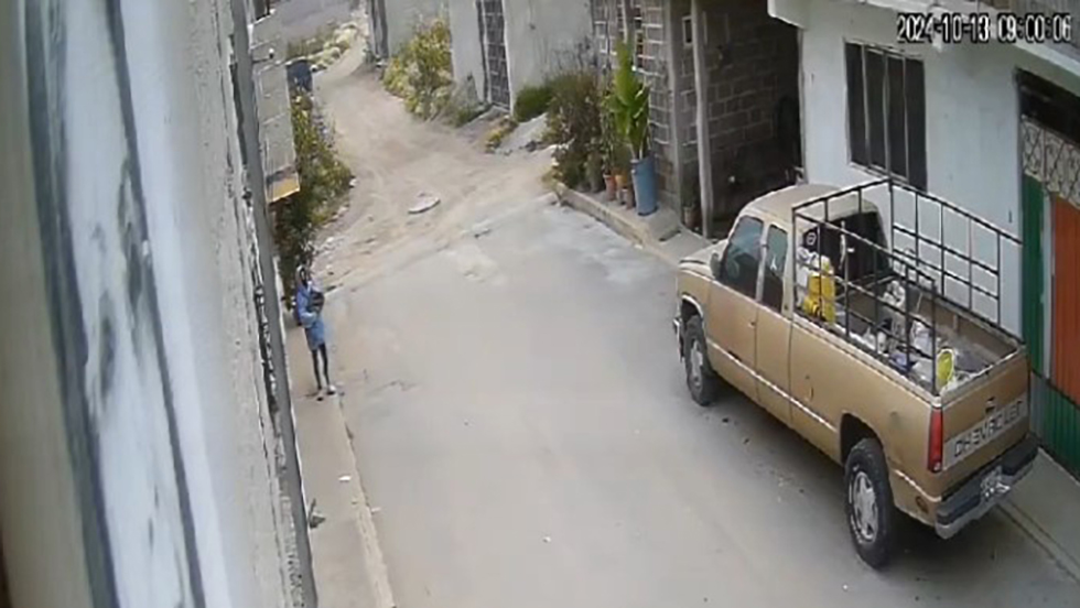 #Video Joven abandona a recién nacido en Tecámac