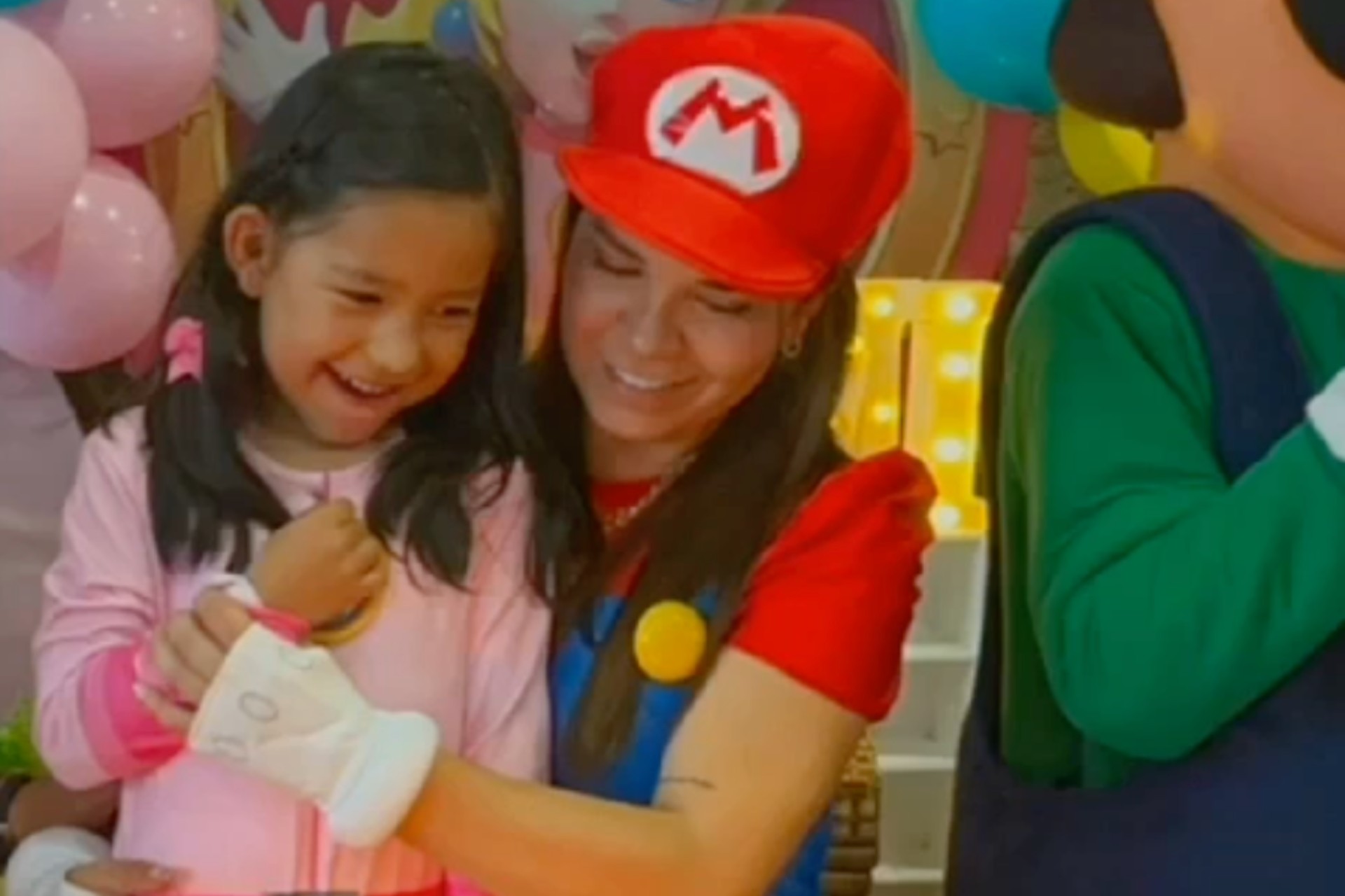 Piden ayuda para localizar a la niña Camila en el Edomex