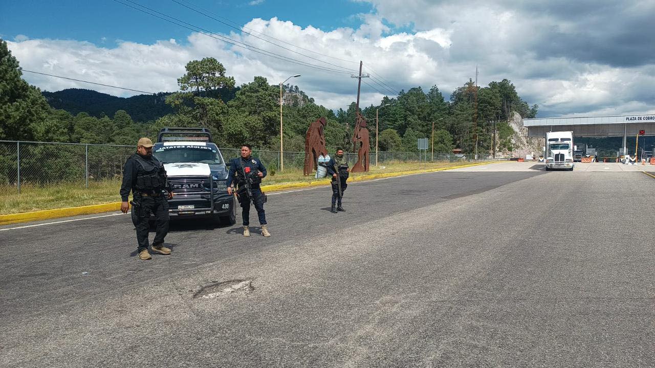 Siguen los robos de vehículos sobre la Maxipista Durango-Mazatlán