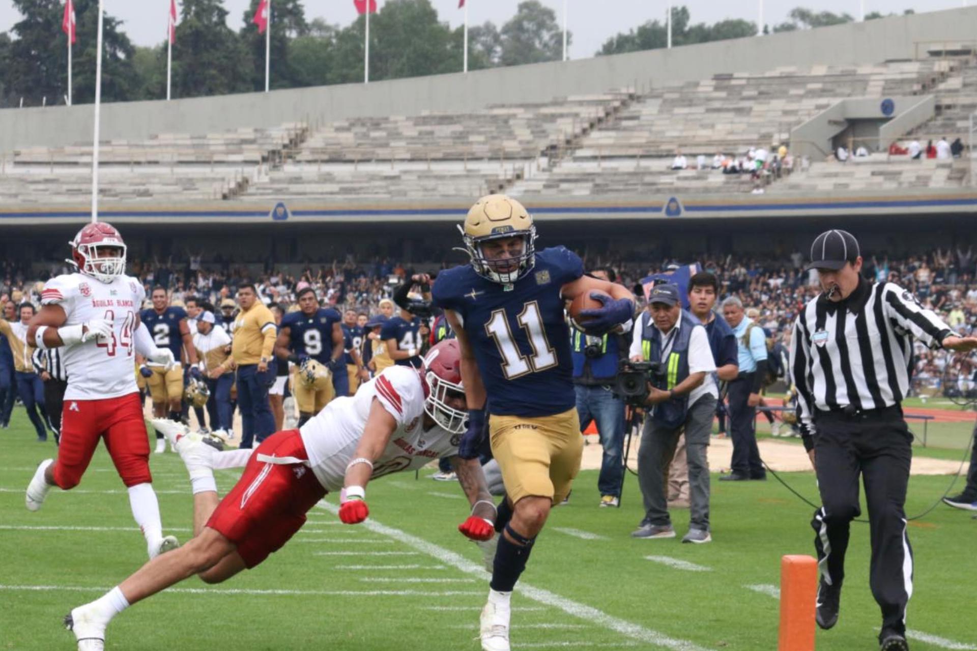 Pumas CU se lleva el clásico estudiantil de futbol americano Pumas CU se lleva el clásico estudiantil de futbol americano