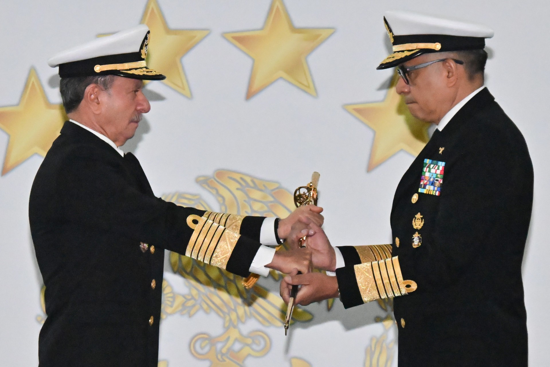 Asume el almirante Raymundo Pedro Morales Ángeles la titularidad de Semar Asume el almirante Raymundo Pedro Morales Ángeles la titularidad de Semar