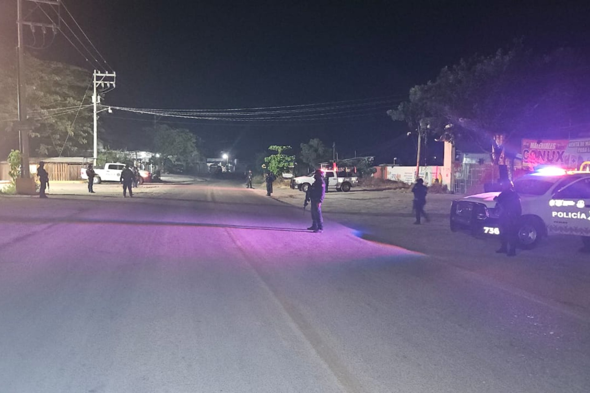 Detienen a seis guatemaltecos con cartuchos en Técpan, Guerrero Detienen a seis guatemaltecos con cartuchos en Técpan, Guerrero