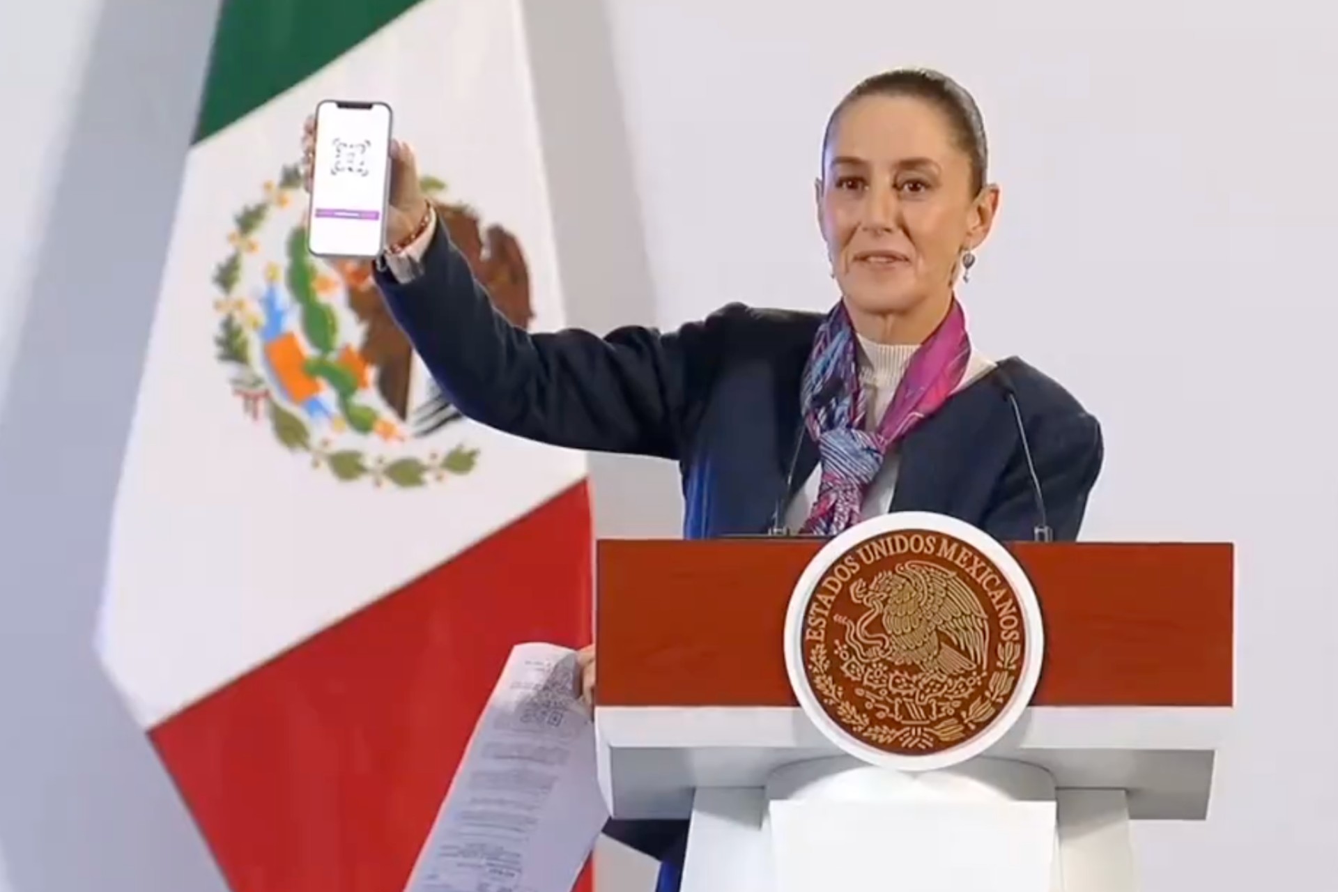 Sheinbaum exhibe error en código QR de notificación para eliminar del DOF la reforma judicial Sheinbaum exhibe error en código QR de notificación para eliminar del DOF la reforma judicial