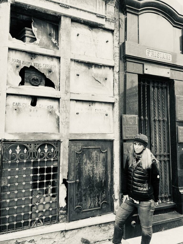 La escalofriante ciudad de los muertos - whatsapp-image-2024-10-30-at-90954-am-768x1024