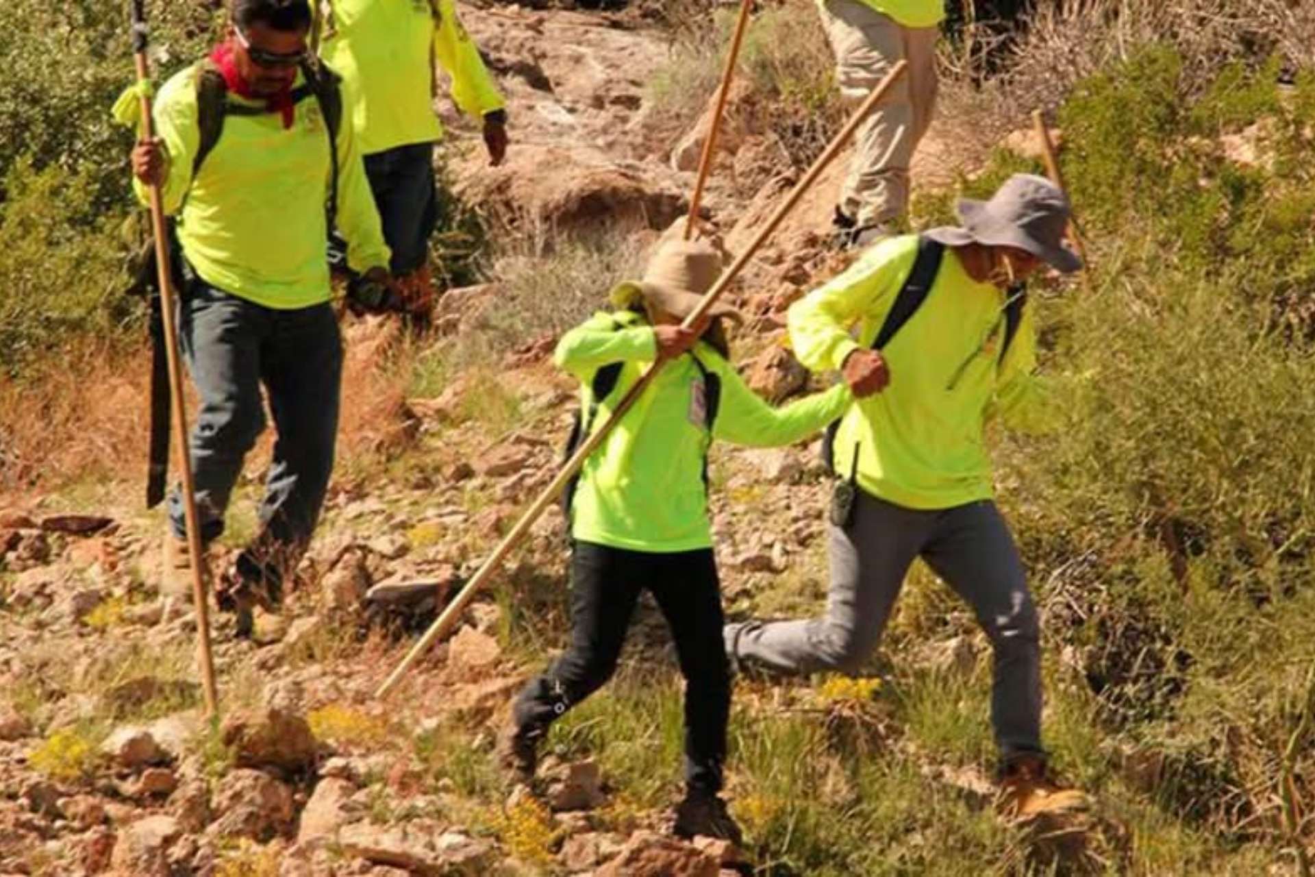 UNAM reconoce a la organización Águilas del Desierto por rescatar a migrantes