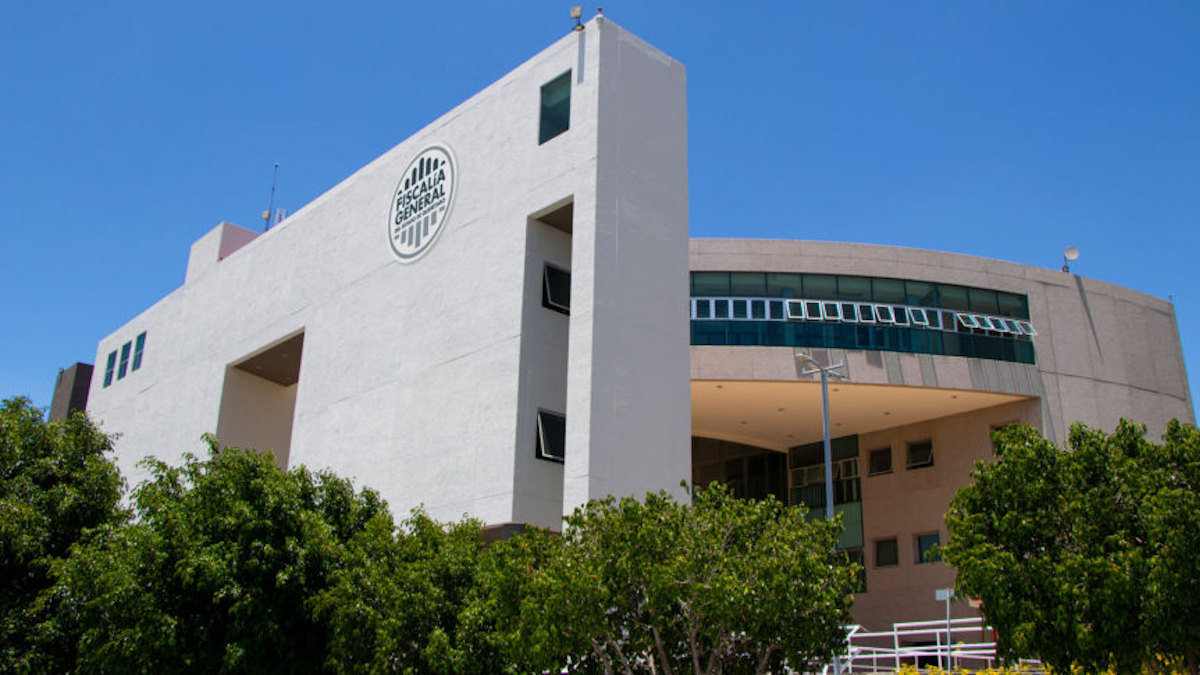 Fiscalía de Querétaro realiza cateos a inmuebles relacionados con masacre en bar ‘Los Cantaritos’