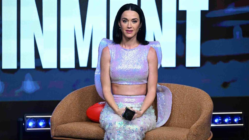 De Katy Perry a Chiquis Rivera: Hollywood alza la voz contra las redadas de Trump - katy-perry-mi-hija-es-la-razon-por-la-que-voy-a-votar-por-kamala-harris-1024x576