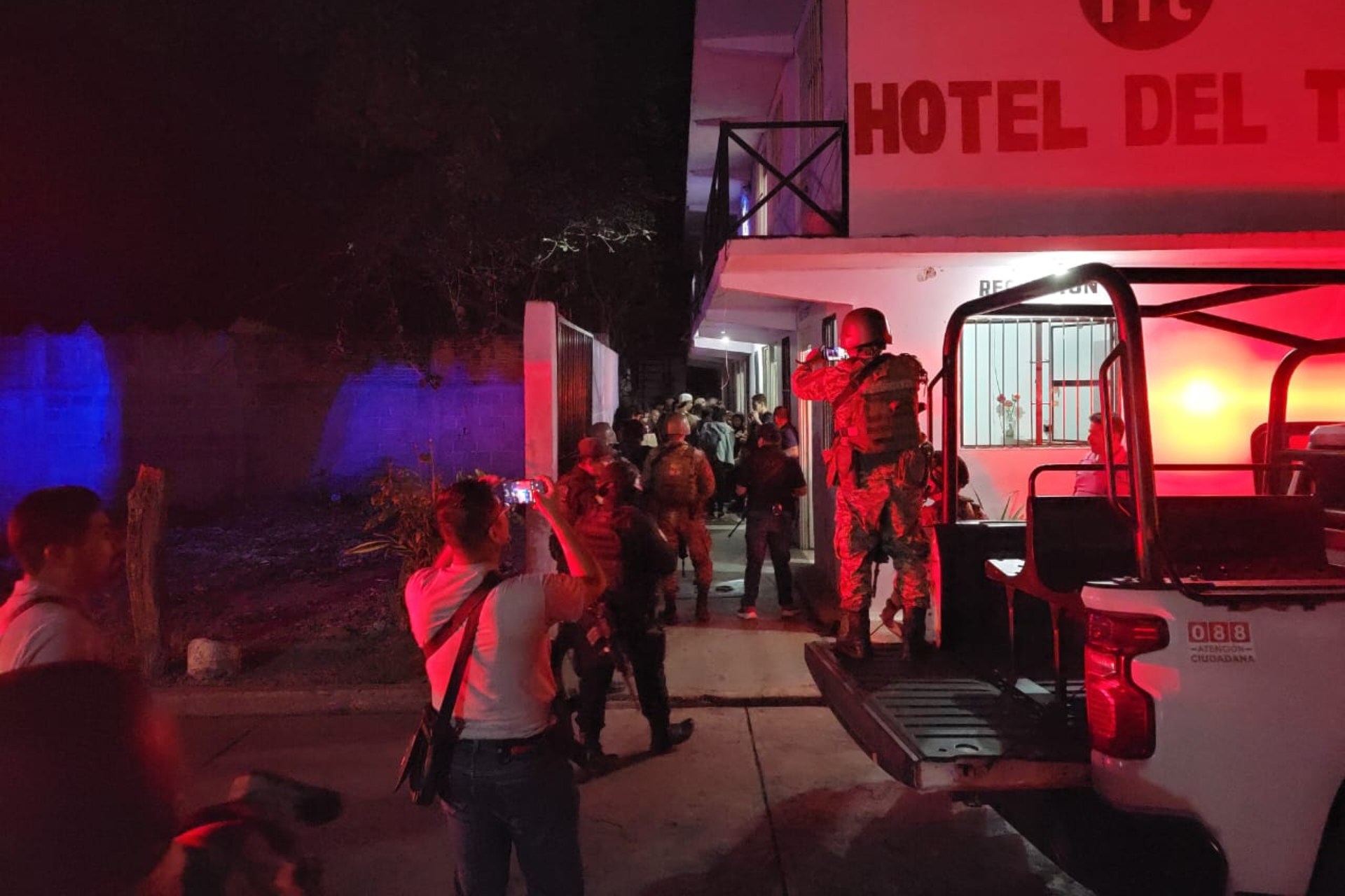 Rescatan a 25 migrantes privados de su libertad en Juchitán, Oaxaca