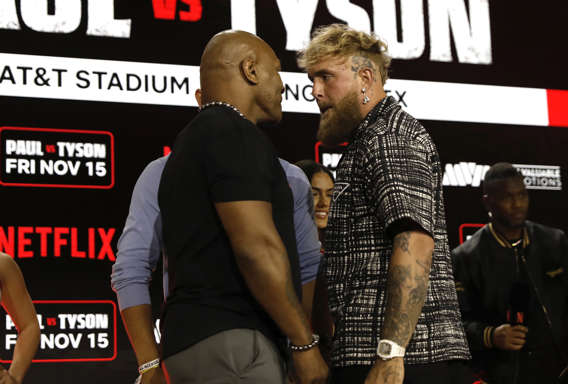 Jake Paul insulta y reta al ‘Canelo’ Álvarez durante un evento promocional