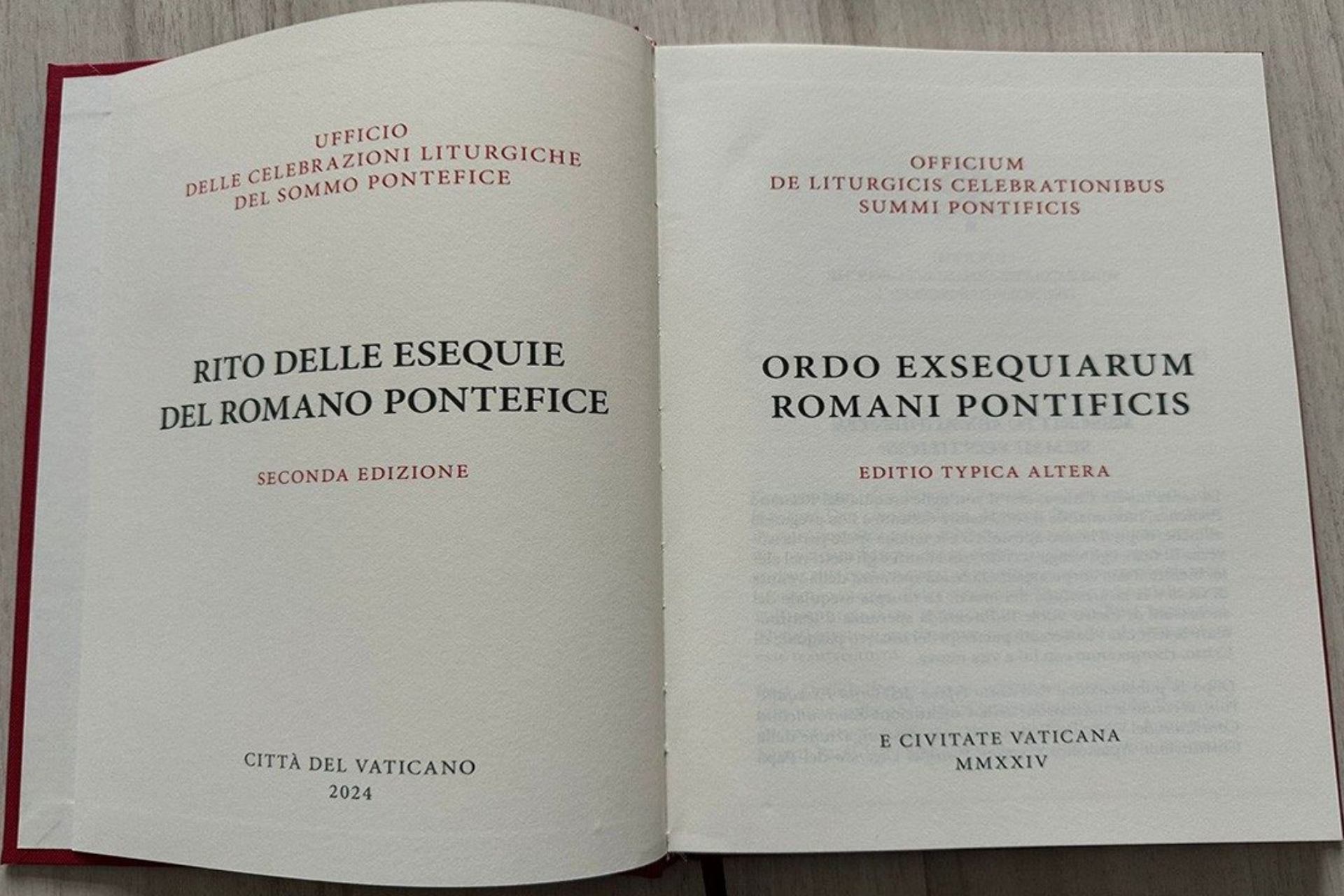 Francisco cambia el funeral de los papas: sin tres ataúdes y exposición ya en el féretro Francisco cambia el funeral de los papas: sin tres ataúdes y exposición ya en el féretro