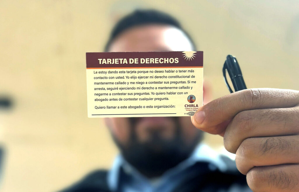 La tarjeta de derechos, una estrategia para enfrentar las deportaciones masivas de Trump - tarjeta-de-derechos-para-migrantes-indocumentados-en-eeuu-1024x659