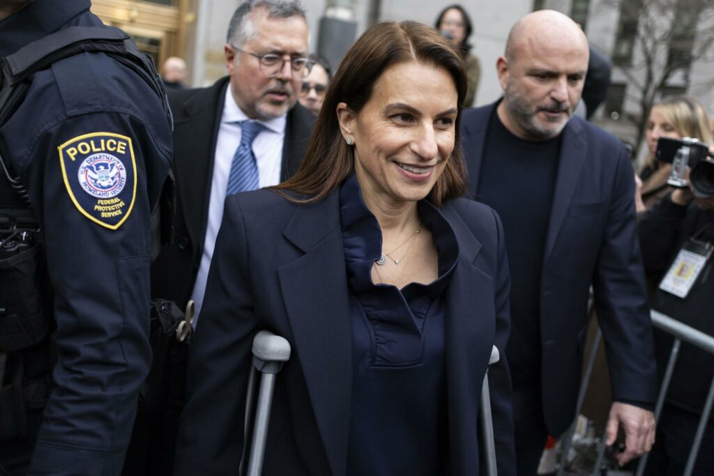 Los abogados de Luigi Mangione renuncian a pedir su libertad bajo fianza - 7f104e74d5ed6f71209b0dd665f63f49fa52dab9w-1024x683