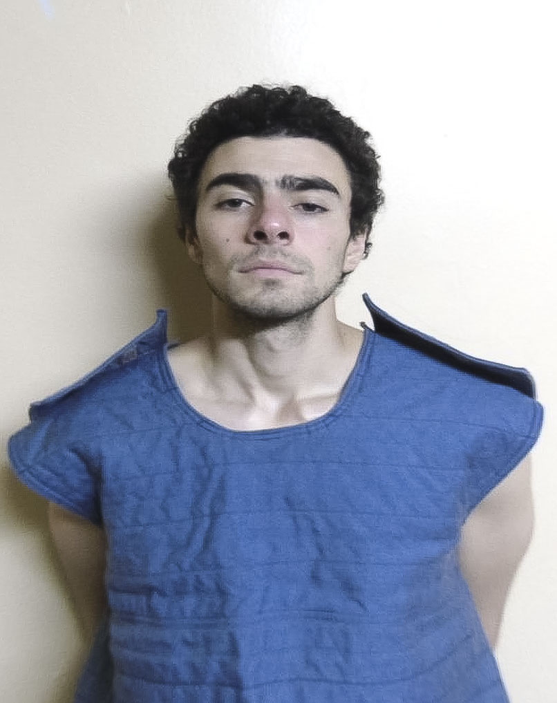 Acusan al sospechoso de matar al CEO de UnitedHealthcare de delitos de armas y falsificación - acusan-al-sospechoso-de-matar-al-ceo-de-unitedhealthcare-de-delitos-de-armas-y-falsificacion