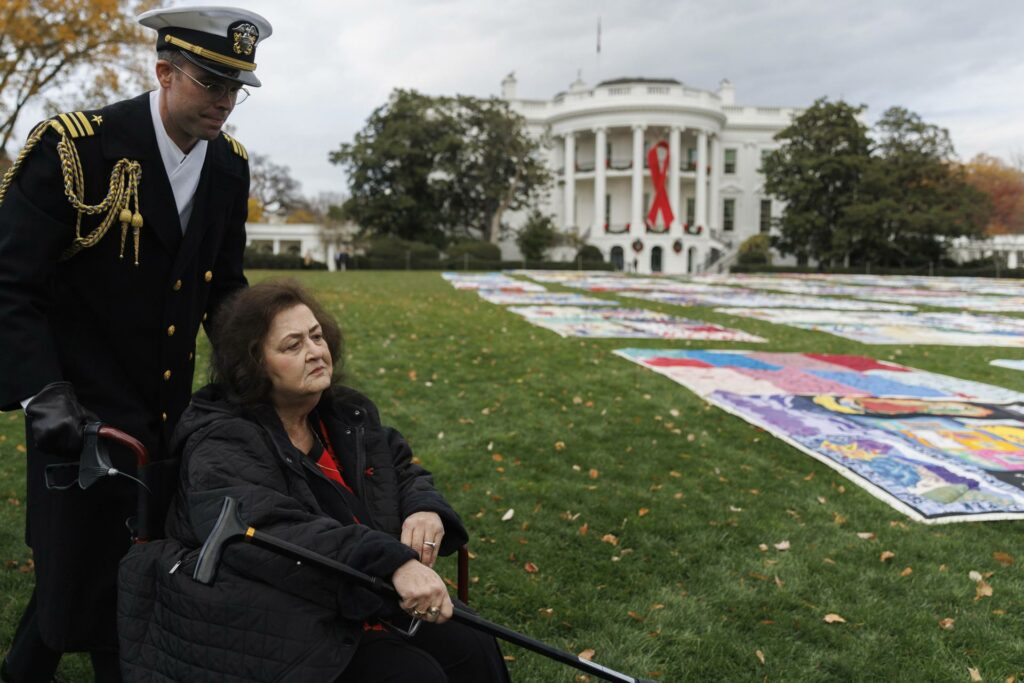 Biden encabeza un homenaje en la Casa Blanca por el Día Mundial del Sida - biden-encabeza-un-homenaje-en-la-casa-blanca-por-el-dia-mundial-del-sida-1024x683