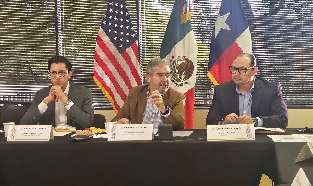Canciller Juan Ramón de la Fuente coordina estrategia de atención a mexicanos en EE.UU. Canciller Juan Ramón de la Fuente coordina estrategia de atención a mexicanos en EE.UU.