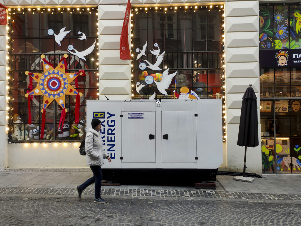 Cientos de miles sin calefacción en Ucrania tras último ataque ruso al sistema eléctrico - cientos-de-miles-sin-calefaccion-en-ucrania-tras-ultimo-ataque-ruso-al-sistema-electrico-1024x768